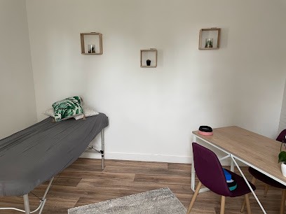 Chaïma Driouiche - Réflexologue, Réflexologue à Chevry-Cossigny