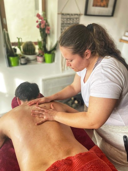 Annabelle Jorg Psychopraticienne, Hypnose et Ostéo/reboutage, Praticien de Médecine Alternative à Saint-Justin