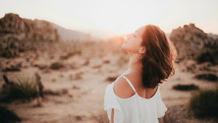 Marie Claire Brilac Hazart Hypnotherapist And Trainer Holistic, Hypnothérapeute à Bussac-sur-Charente