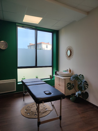 Massage Bien Être, Massage Traditionnel Chinois: Tui Na, Réflexologue à la Chaize-le-Vicomte