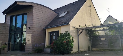 Marie Gautret EMDR-DSA Hypnose Thérapies brèves trauma, violence, blocage, angoisses, grossesse PMA périnatalité,etc., Praticien de Médecine Alternative à Auray