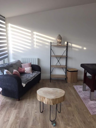 Magnétiseur /magnétiseuse -guérisseuse - Angéline Magnetik - Angéline Verbrugge, Praticien de Médecine Alternative à La Gorgue