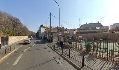 Lydia Careba, Praticien de Médecine Alternative au Kremlin-Bicêtre