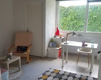 Julie Lenfant - Sophrologue Et Réflexes Archaïques - Pau, Praticien de Médecine Alternative à Gelos