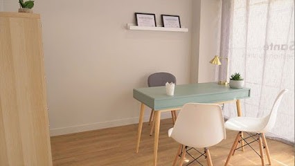 Elisabeth Moreau, Praticien de Médecine Alternative à Suresnes