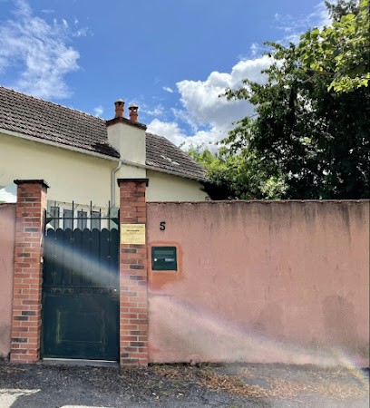 Mathilde LACHAUSSEE - Naturopathe (praticienne Diplômée), Énergéticienne, Magnétiseur, Radiesthésiste, Praticien de Médecine Alternative à Moulins