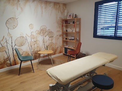 Anne-Céline Puech. Thérapeute en Soins Traditionnels Chinois, Praticien de Médecine Alternative à Beaupréau-en-Mauges