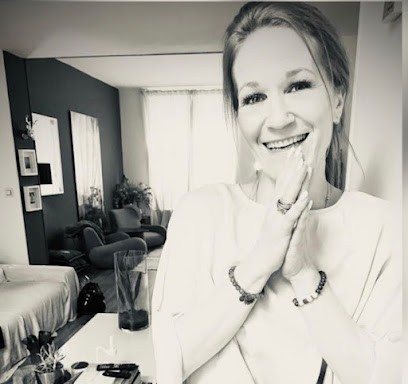 Linda Bouthiba - Psychopraticienne - Spécialisée En Libération Des Traumas - Hypnose, Hypnothérapeute à Croix