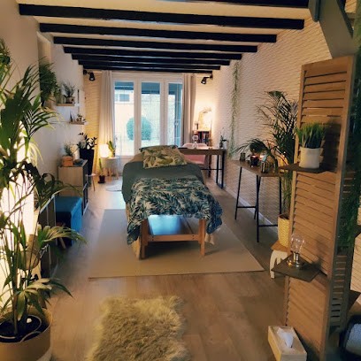 Stephanie Valla Magnétiseur / Médium / Barreur de feu, Praticien de Médecine Alternative à Marcilly-sur-Tille