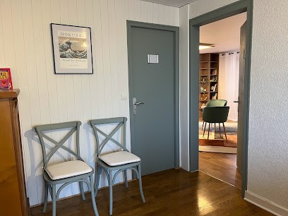 Delphine Perrillat-Amédée, Praticien de Médecine Alternative à Viuz-en-Sallaz