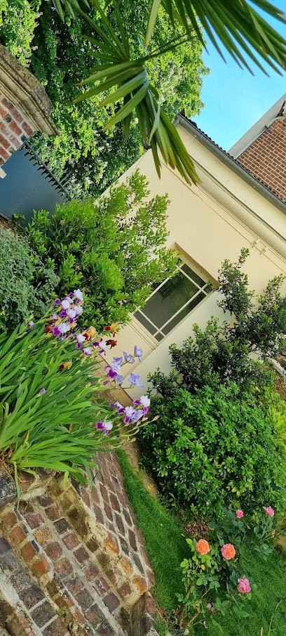 Aurélia Cainne-Cavallié - Sophrologue - Intervenante QVCT, Praticien de Médecine Alternative à Sens