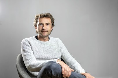 Benjamin PERREAU Sophrologue - Certifié RNCP, Praticien de Médecine Alternative à Évreux