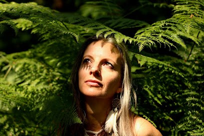 Cécilia Gampp - Mémoire cellulaire - Libération transgénérationnelle - Chromothérapie cristalline, Praticien de Médecine Alternative à Auray