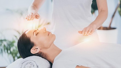 Corine DECOURTYE - Magnétiseuse Énergéticienne Sono-thérapeute, Praticien de Médecine Alternative à Saint-James