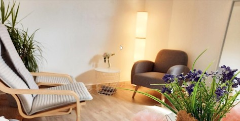 Severine Nicola, Praticien de Médecine Alternative à Isneauville