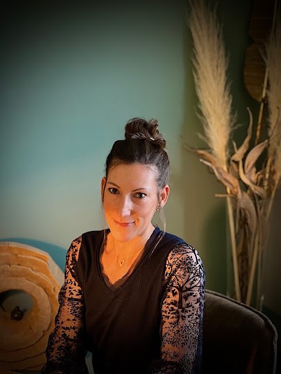 Delphine SENAY / Naturopathe, spécialisée dans la perte de poids / Thérapeute Reiki, Praticien de Médecine Alternative à Coulommiers