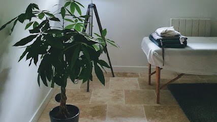 Andréa Queraud Praticien En Magnétisme, Praticien de Médecine Alternative à Cahors