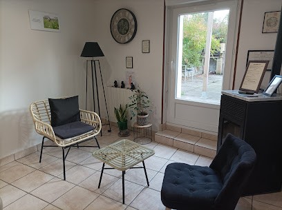 Lizielle Dumas Garel - Sophrologue Neulise, Praticien de Médecine Alternative à Neulise