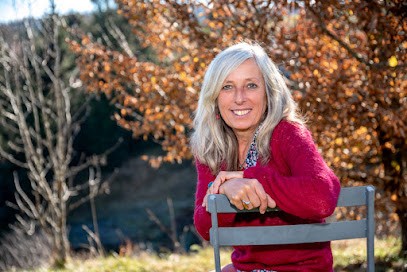 Cathy Couanon sophrologue et thérapeute de la famille, du couple et de l'individu, Praticien de Médecine Alternative à Nanchez