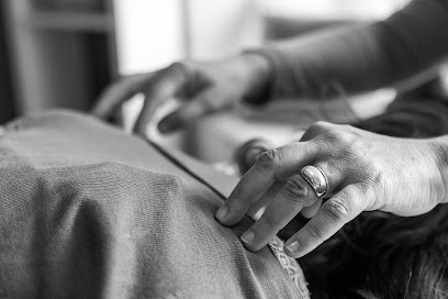 Julia ERSKINE À Points Nommés - Acupression Énergétique Magnétisme, Praticien de Médecine Alternative à Sainte-Croix-en-Plaine