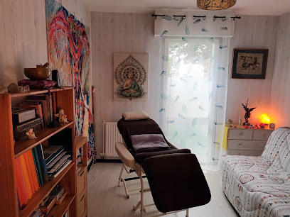 Magnétiseuse Spirituelle (Corps Et Âme) Énergéticienne Nicole Hergault, Praticien De Médecine Alternative à Quimper