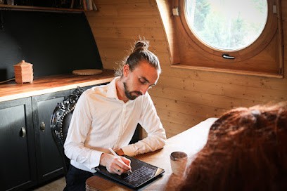 Yoann Garbe - EMDR-DSA, Hypnose et naturopathie, Hypnothérapeute à Pleucadeuc