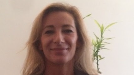 Delphine LATOWICKI, Praticien de Médecine Alternative à Joinville-le-Pont