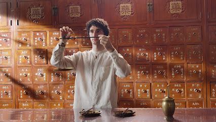 Basile Zebrowski - Médecine Traditionnelle Chinoise Praticien De Médecine Alternative à Marseille 06