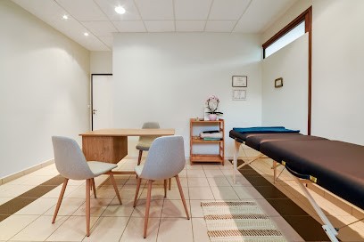 Laura Laperrousaz - Naturo Quotidien, Praticien de Médecine Alternative à Vailly