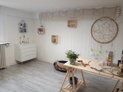 Dacquin Manon-Melanie sophrologie, Praticien de Médecine Alternative à Sainte-Colombe-la-Commanderie