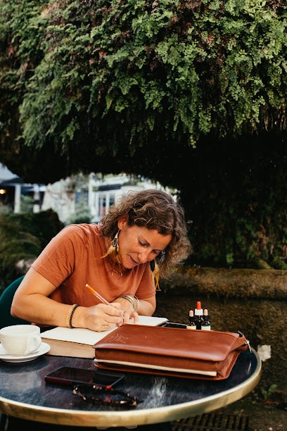 Vanessa Soulias Thérapeute & Accompagnatrice De Conscience, Praticien de Médecine Alternative à Salon-de-Provence