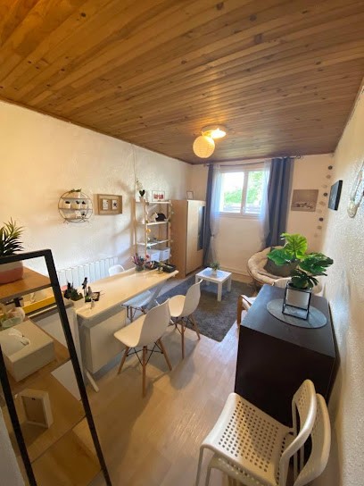 Chloe Fernandez y Gautier Sophrologue issoire enfants ado scolaire et dys, Praticien de Médecine Alternative à Issoire