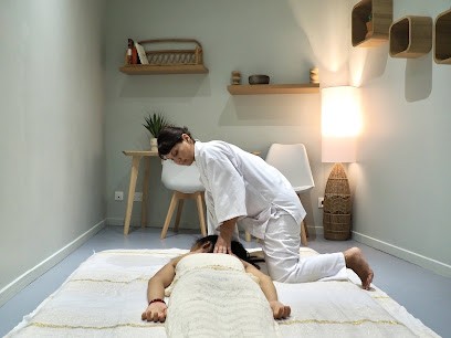 Julia Behnke, Praticienne De Shiatsu Et De Kobido, Soin Rebozo, Praticien de Médecine Alternative à Marseille 01