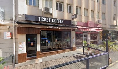 Anne Jourquin, Praticien de Médecine Alternative à Saint-Raphaël