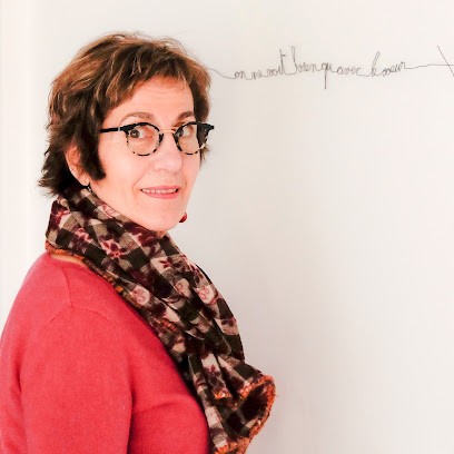 Yasmine Nelly SENNEUR Sophrologue Relaxologue Thérapie Psychocorporelle En Individuel Et Groupes, Praticien de Médecine Alternative à Feucherolles