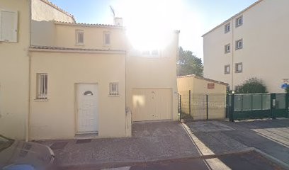 Céline PEREIRA Hypnoses, Thérapies brèves, Psychothérapie, LME, EFT, Energétique, Médium, Hypnothérapeute à Montpellier