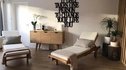 Myriam Prat Sophrologue, Praticien de Médecine Alternative à Thonon-les-Bains