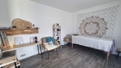 Céline MACHET Praticienne De Soins énergétiques Et Vibratoires, Praticien de Médecine Alternative à L'Épine