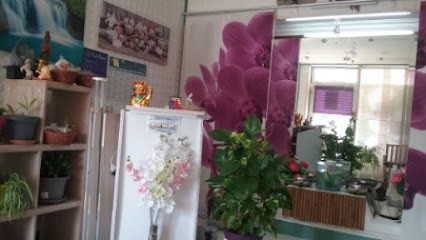 Orchi Daline, Réflexologue aux Angles