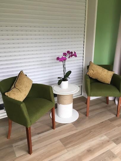 Marilyne MONDOLFI, GUERISSEUSE, PRATICIENNE SOINS CHAMANIQUES, GEOBIOLOGUE, CREATRICE D'ORGONITES à Gradignan Et Calenzana, Praticien de Médecine Alternative à Gradignan