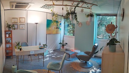 Centre Hypnose Lyon Ouest - Amandine SIERRA - Hypnose, PNL, Gest EMDR©, Expression Créative, Ateliers, Formations..., Hypnothérapeute à Francheville