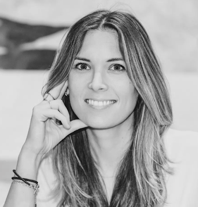 Hypnose Paris 75013 - Lola Joly - Maître Praticien Diplômé De L'ifhe | Stress, Anxiété, Confiance En Soi, Perte De Poids, Service D'hypnothérapie à Paris 13