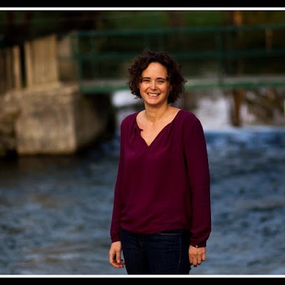 Cécile Lalbat Cacard, Hypnothérapeute à Châteaumeillant