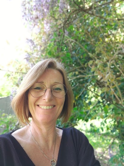 Caroline Girouard- thérapies brèves-confiance et estime de soi: PNL, Hypnose, EFT, Nutrition, éducatrice spécialisée, Hypnothérapeute à Prignac-et-Marcamps