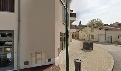 Ninon Thomas, Praticien de Médecine Alternative à Saint-Pierre-de-Chandieu