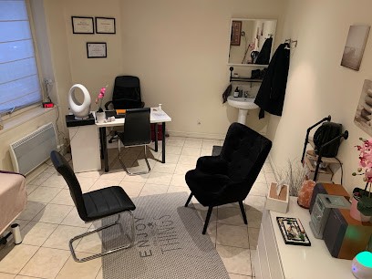 Lila D. Hypnothérapeute et Sophrologue, Hypnothérapeute à Cergy