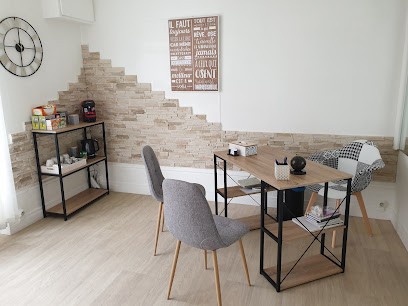 Celine Lioi Hypnotherapeute Magnetiseuse, Hypnothérapeute à Paray-le-Monial