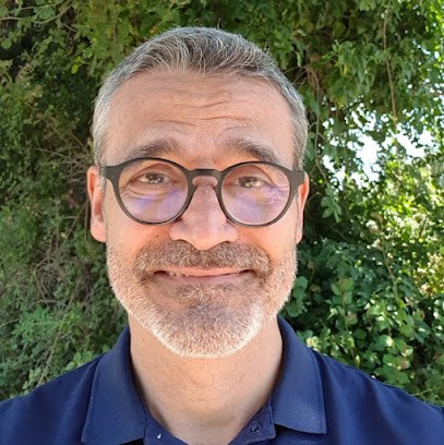 Philippe Barrau - Magnétiseur - Coupeur De Feu - Thérapeute Energétique, Praticien de Médecine Alternative à Mas-Blanc-des-Alpilles