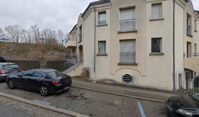 Louisa Benferlou, Hypnothérapeute à Hardricourt