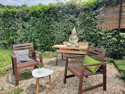 Noy Florence énergéticienne, Praticien de Médecine Alternative à Fillinges